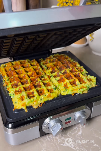 Zucchini waffles: how to make them so that they taste good with anything