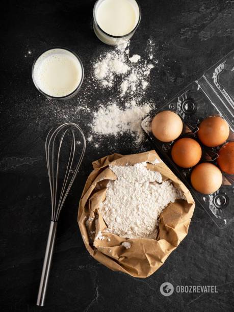 Flour and eggs for dough