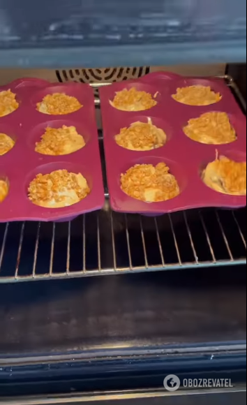 Elementary plum muffins: how to make a seasonal dessert