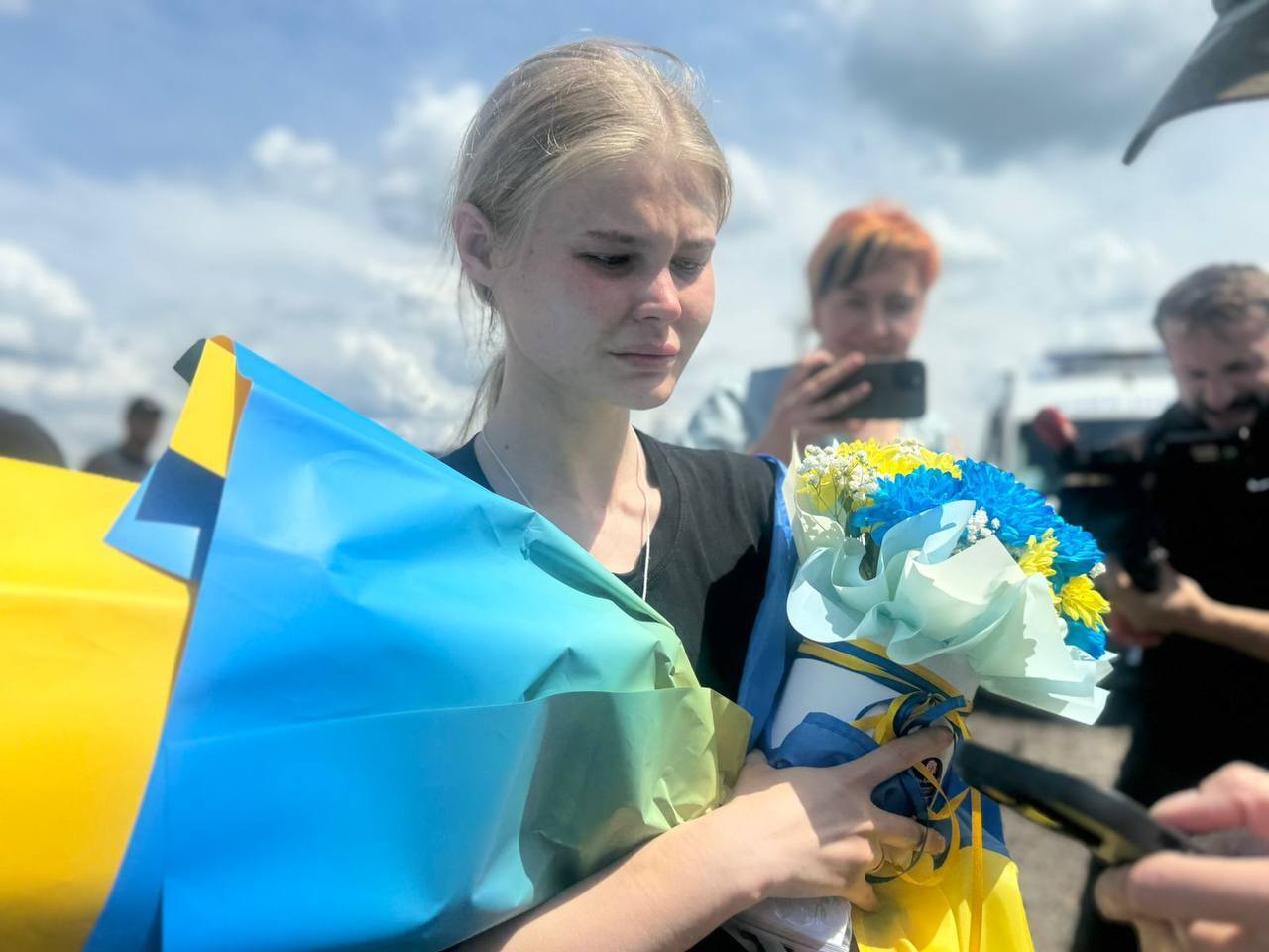 Another 75 people have been returned to Ukraine from Russian captivity, including the defenders of Mariupol. Photos and videos