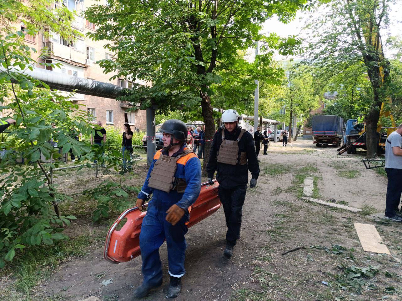 Russians shelled a residential area of Kharkiv: a high-rise building was hit, there are damages and casualties