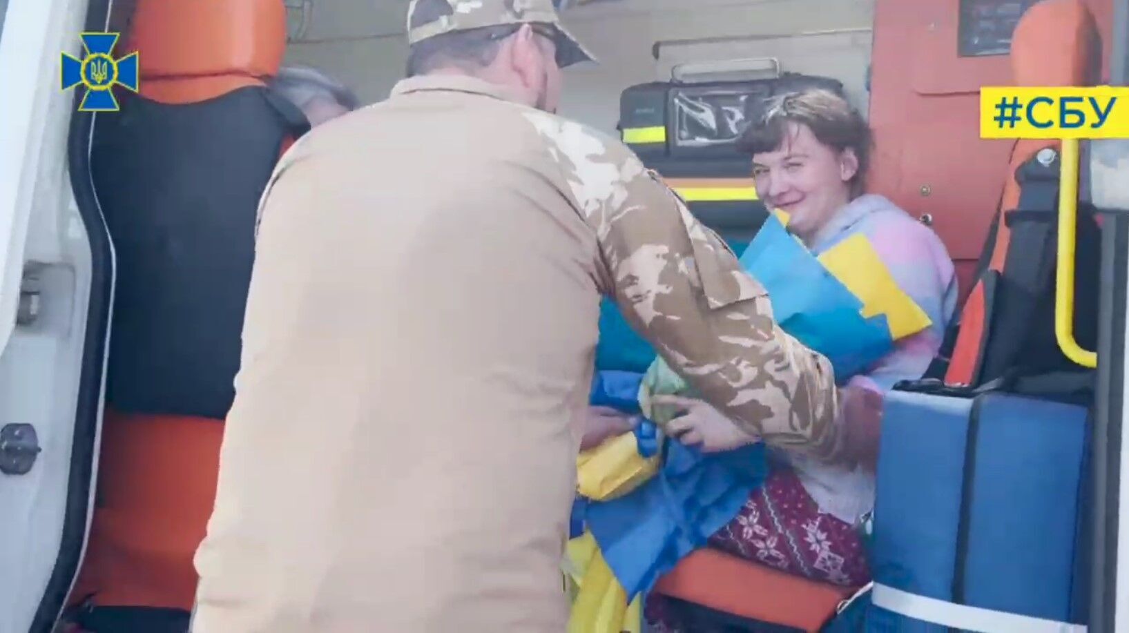 Hugs, tears and joy: SBU shows exclusive video of military and civilians released from captivity returning to Ukraine