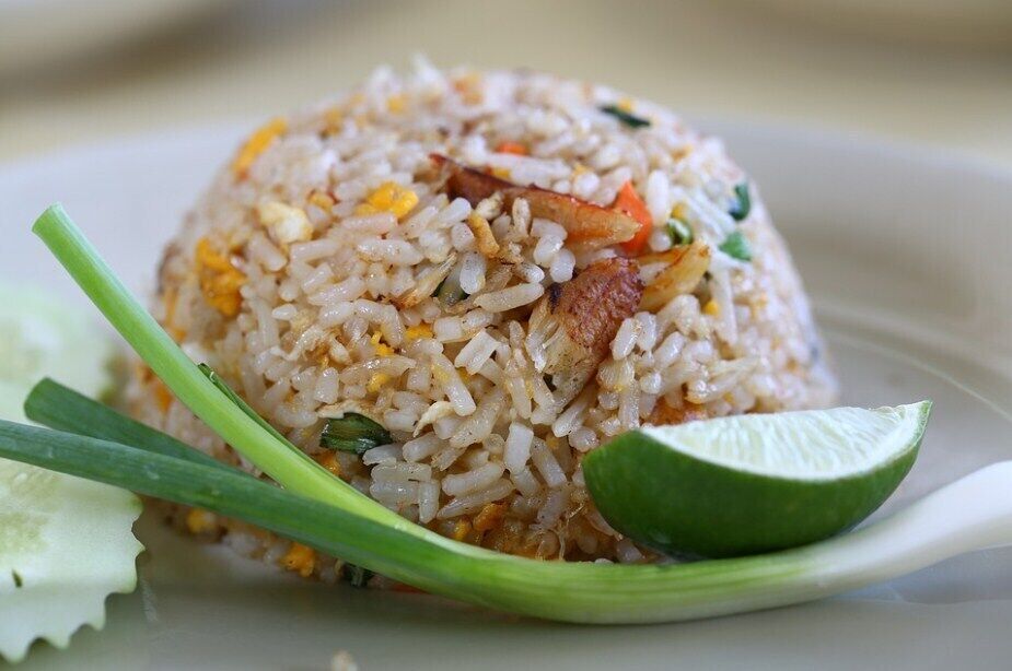 Recipe for rice with vegetables in a pan