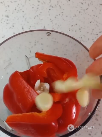 Fresh tomato appetizer: what to make a dressing from