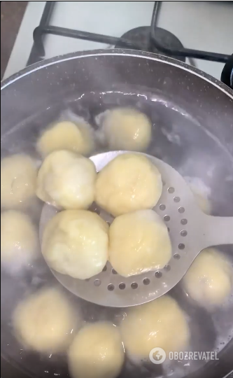 Cooking dumplings