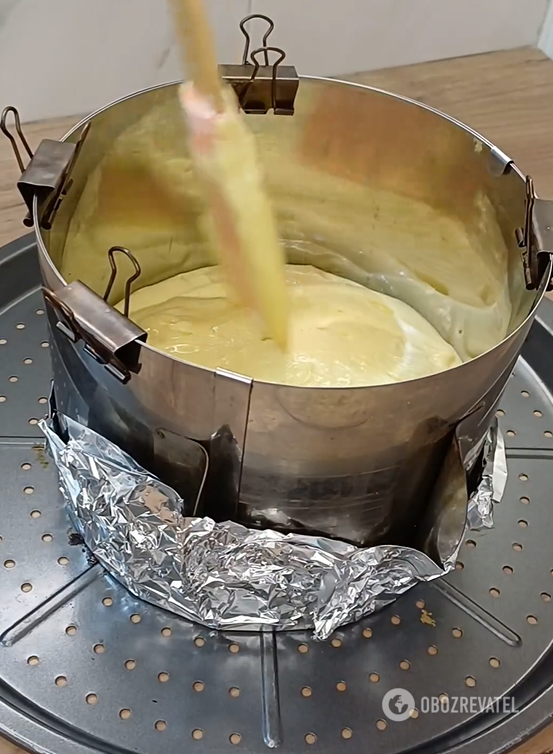 The most successful sponge cake in boiling water: the dough will definitely rise