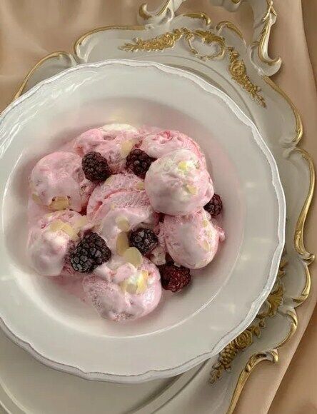 Frozen berry sorbet ice cream