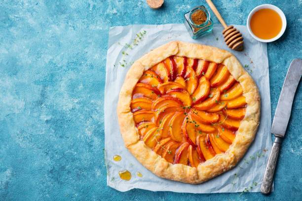 Galette with peaches without eggs