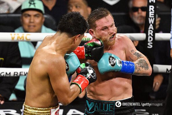 The undefeated boxer was knocked down for the first time in his career and lost the fight for the absolute championship. Video