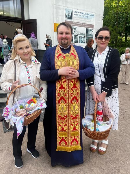 ''This is a holiday about victory''. Ukrainian stars showed their Easter looks: most in embroidered shirts