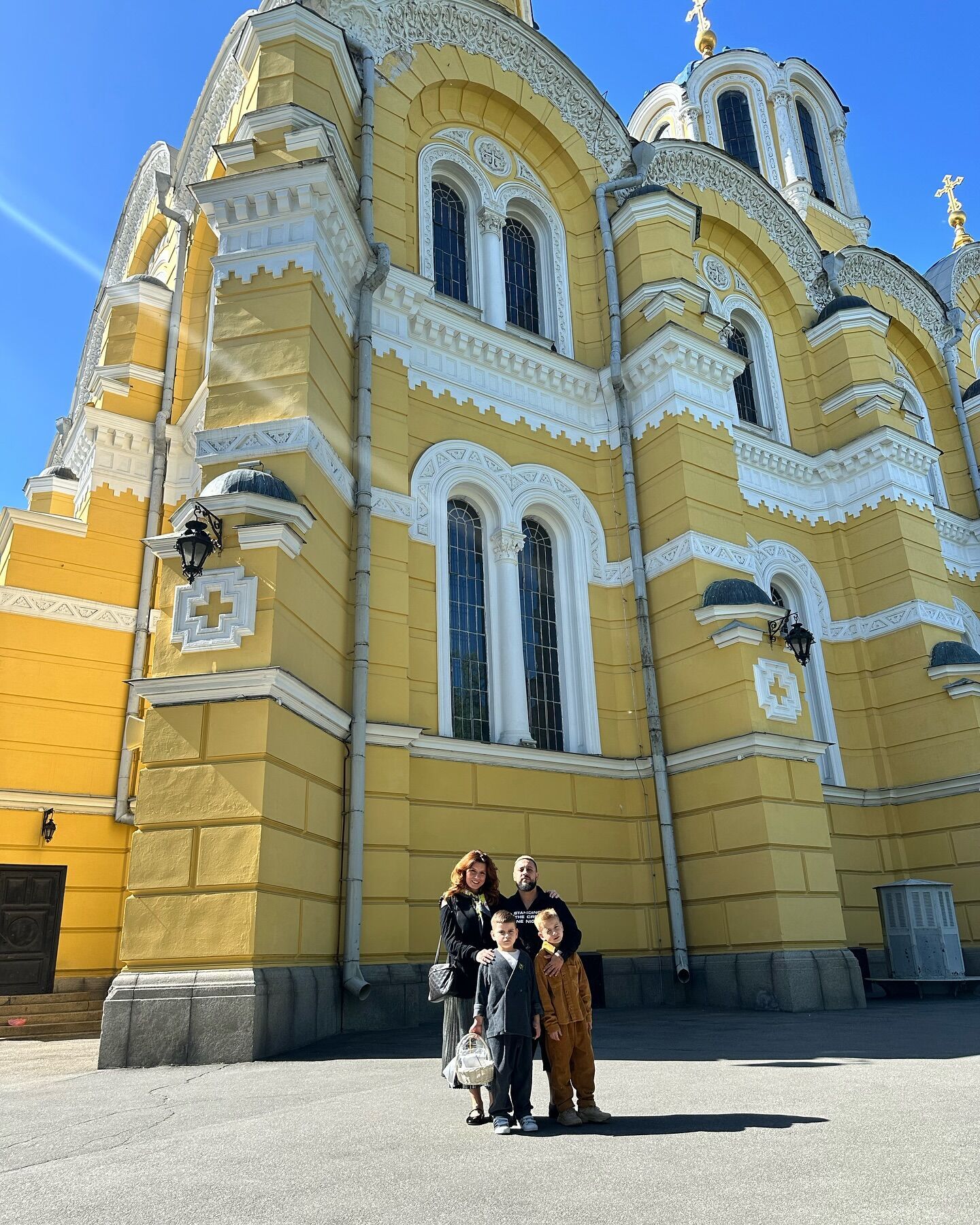 ''This is a holiday about victory''. Ukrainian stars showed their Easter looks: most in embroidered shirts