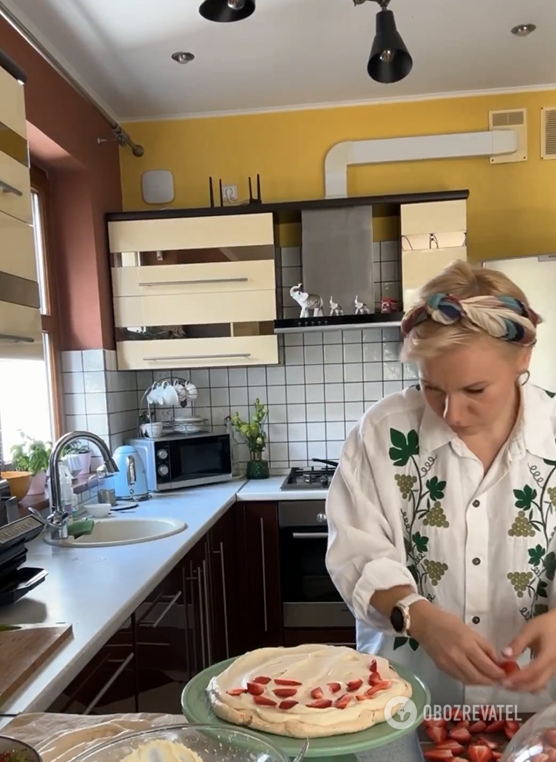 Co zrobić z białkami pozostałymi po upieczeniu ciasta wielkanocnego: podziel się swoim pomysłem