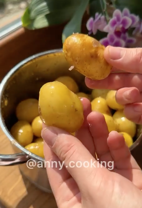 Boiled potatoes