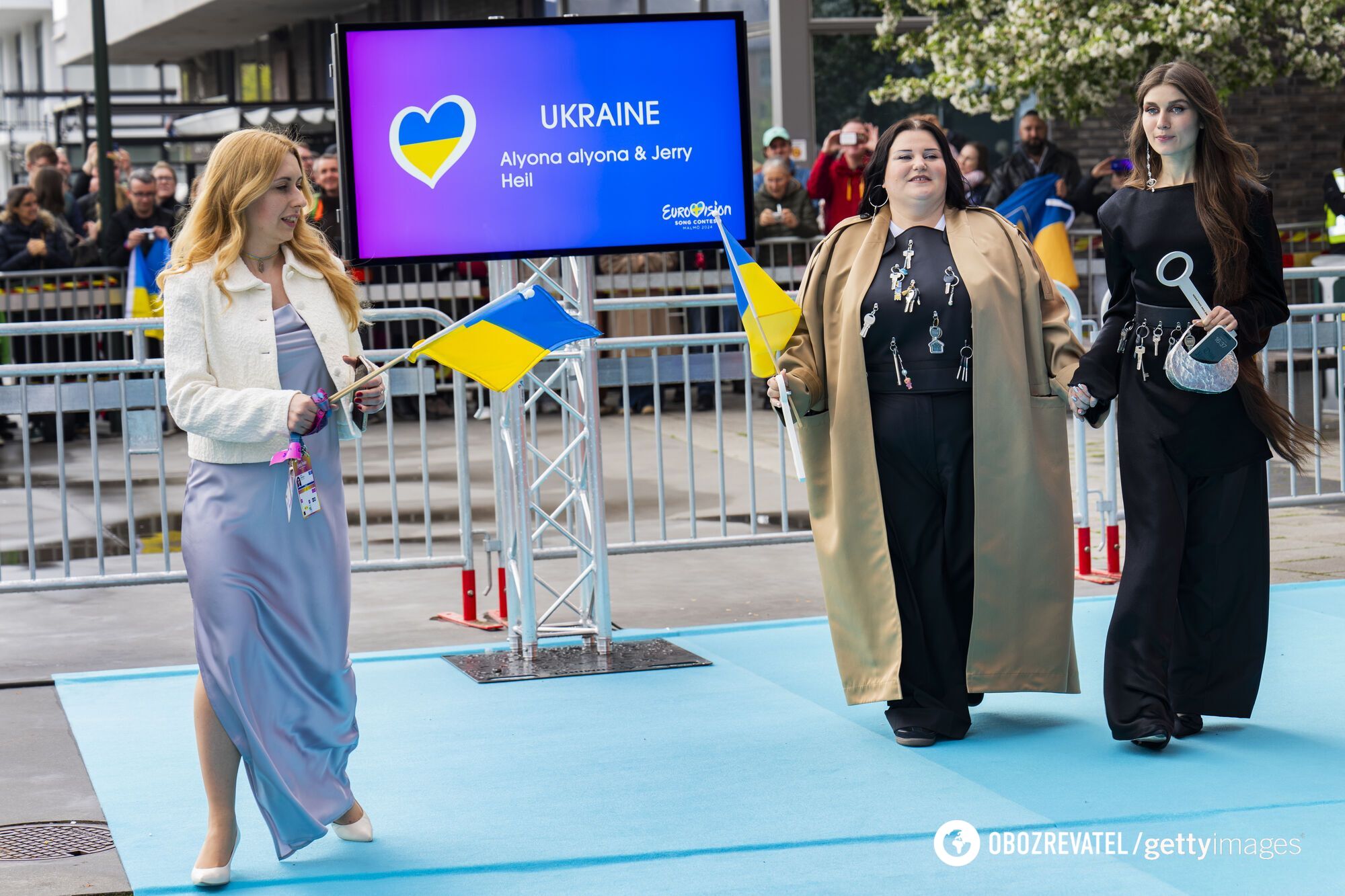 Ukraińskie kobiety przybywają na Turkusowy Dywan