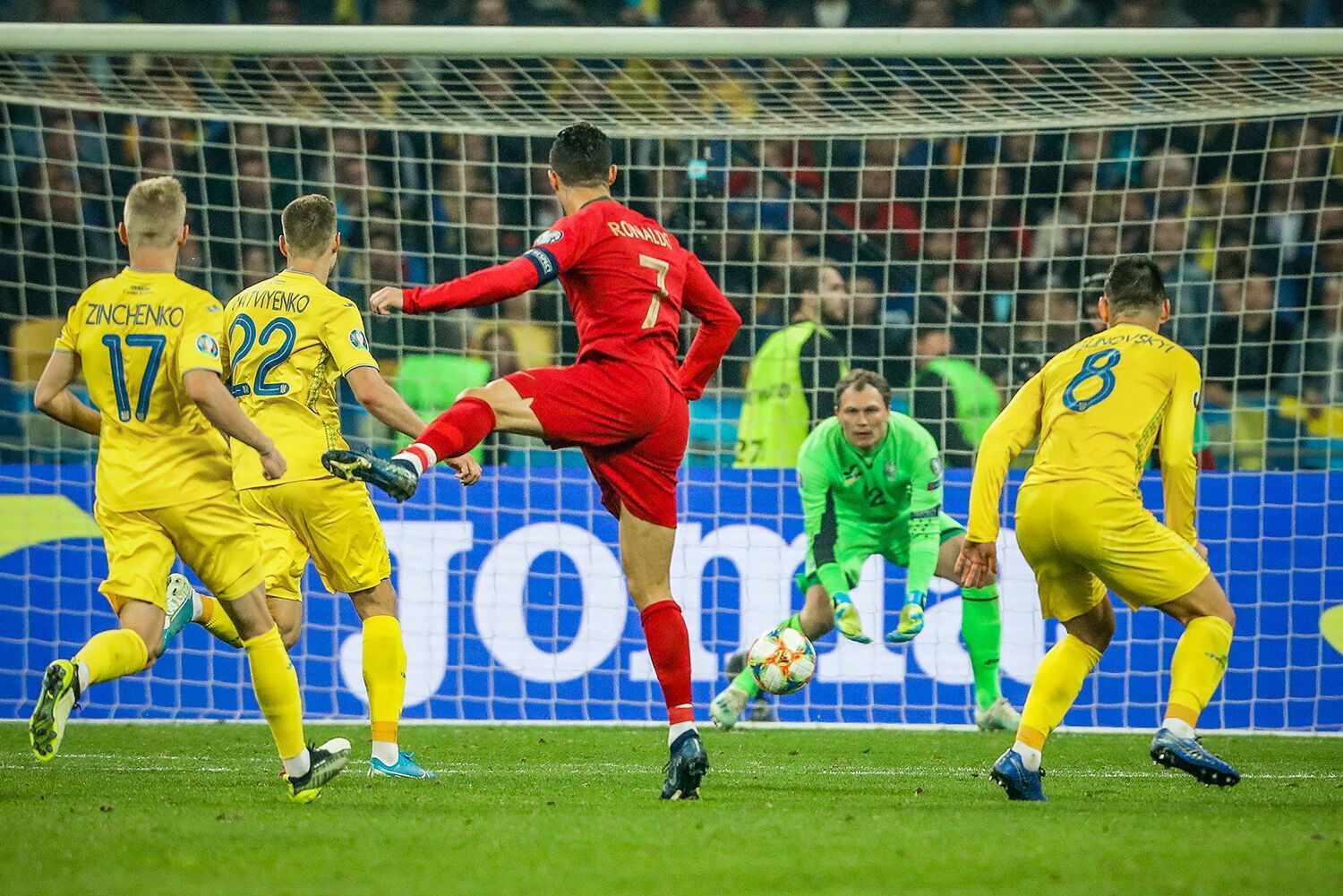 Putting a spoke in the wheel or providing a reward: how the Ukrainian national team played against the winners of the Golden Ball