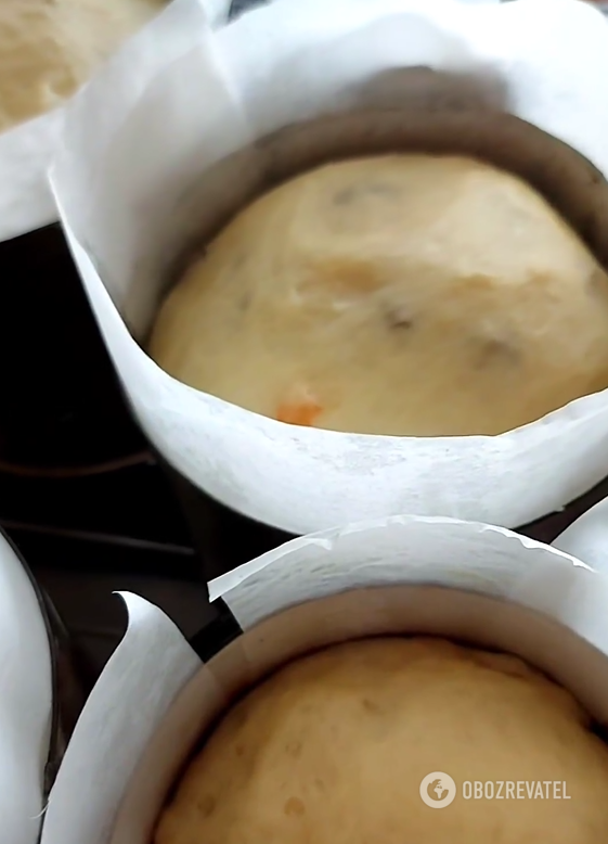 Moist Easter cake like fluff: how to make a successful dough