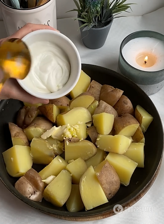 Potatoes in sour cream like new: cook before the season starts