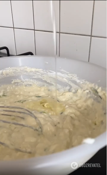 How to make pancakes from zucchini: the dough is very tender and fluffy