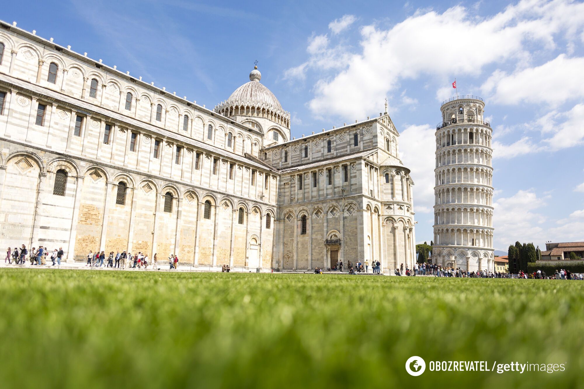 ''Hyped'' Eiffel Tower and Stonehenge's ''bunch of rocks'': 10 popular attractions that failed to impress tourists