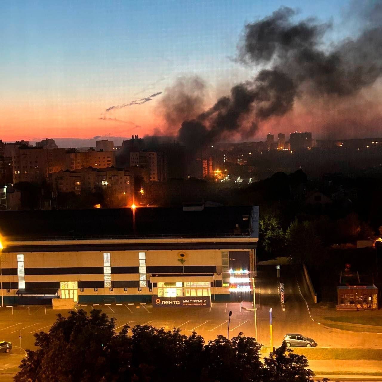 Explosions have been heard in the Russian city of Belgorod: the authorities reported damage to buildings and injuries. Photos and videos