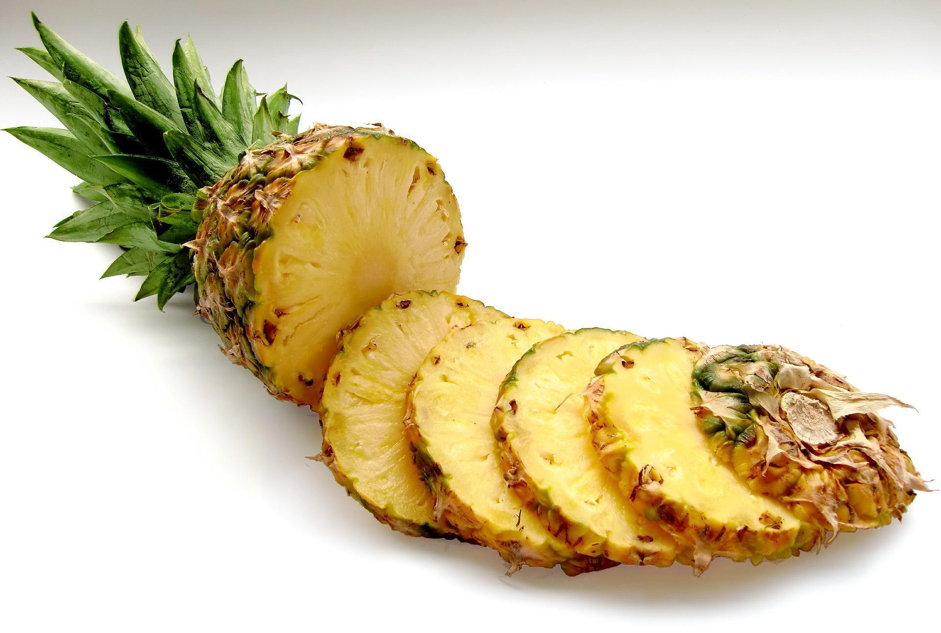 Pineapple for the salad