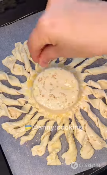 Camembert in puff pastry: how to make a spectacular appetizer