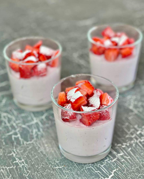 Curd and berry dessert: a real summer delight in a glass