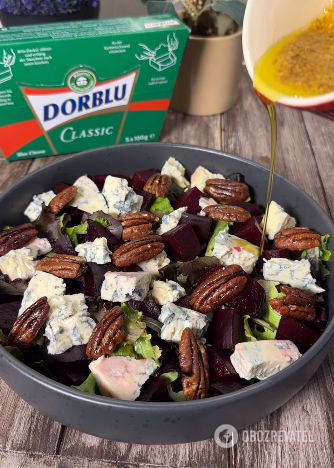 Salad with beets and cheese Dorblu: for those who are not afraid to experiment with flavors