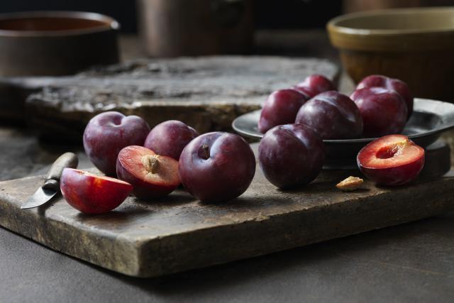 Budget plum galette: the idea was shared by Liza Hlinska