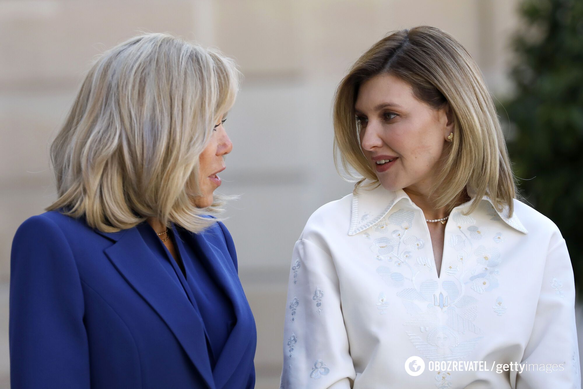 Olena Zelenska wore an exclusive embroidered shirt with a trident to a meeting with Brigitte Macron: what is its secret? Photo