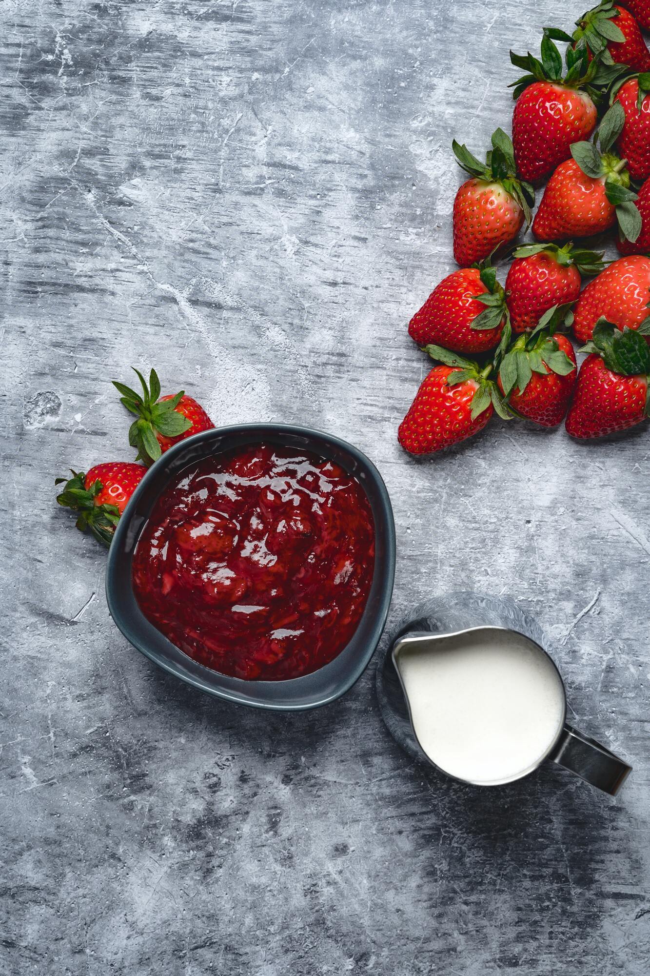 Strawberry jam with a special ingredient: it turns out to be very flavorful and attractive