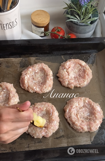 Nest cutlets with pineapple: they will be tastier than restaurant ones