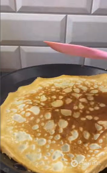 What to add to the dough for pancakes to make them thin: you can wrap any filling 