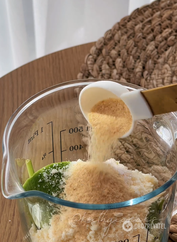 How to make delicious pasta for dinner: you do not even need meat