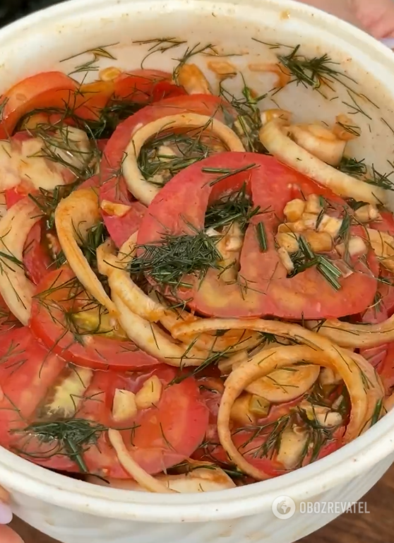 Spicy pickled vegetable appetizer: perfect for barbecue