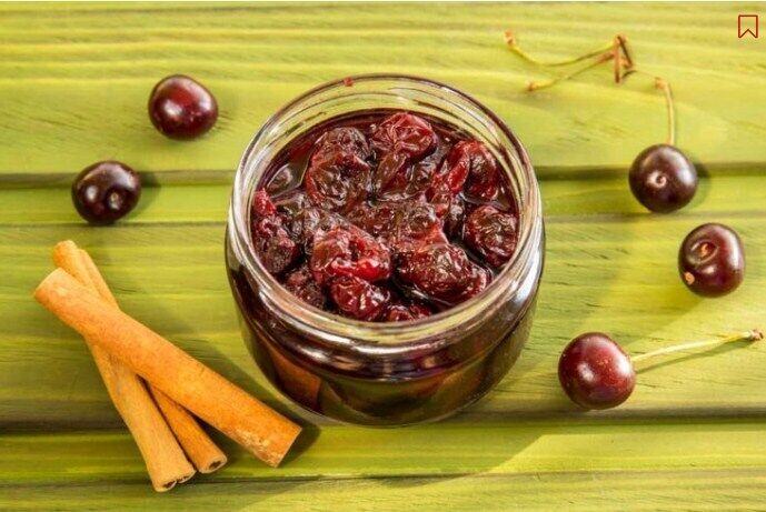 Recipe for cherry jam with cinnamon