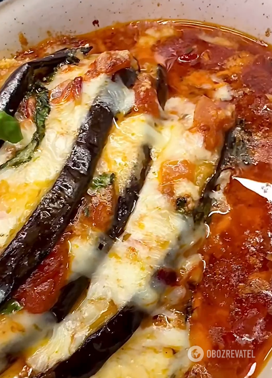 Spicy eggplant parmigiana for a hearty lunch: how to cook a delicious dish