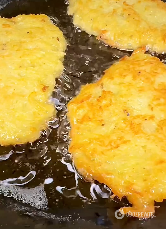 You haven't cooked ordinary potato pancakes like this before! Add a delicious sauce to your pancakes