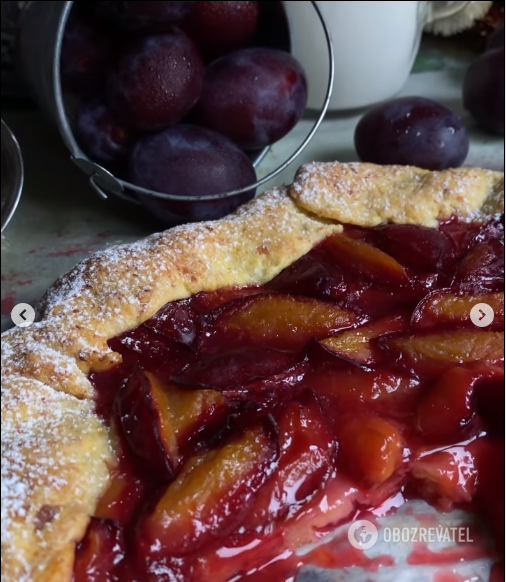 Sweet galette with plums: the easiest recipe