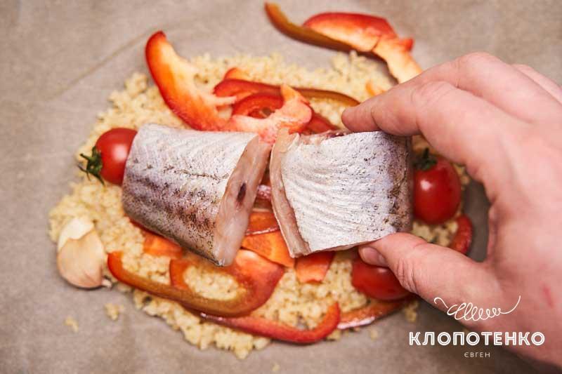 Fish with vegetables and bulgur