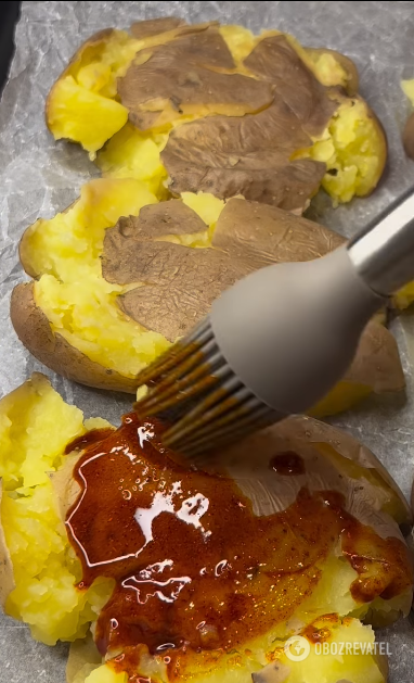 How to quickly bake potatoes in their skins: it turns out very soft and juicy