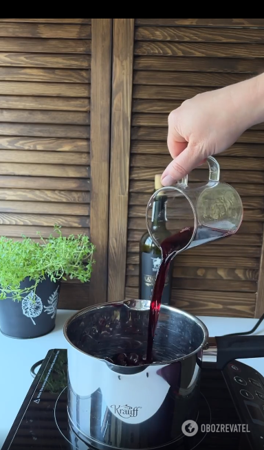 Spicy cherry sauce for meat: how to make at home