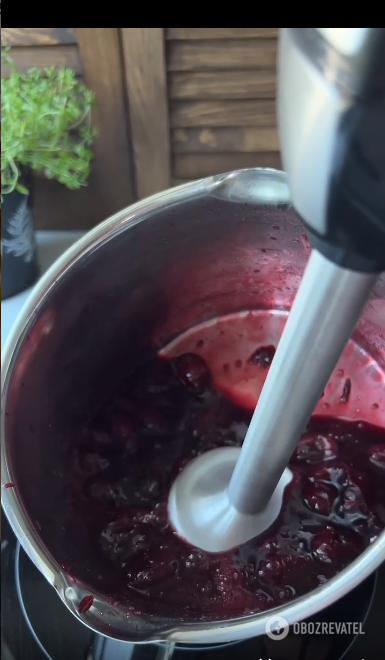 Spicy cherry sauce for meat: how to make at home