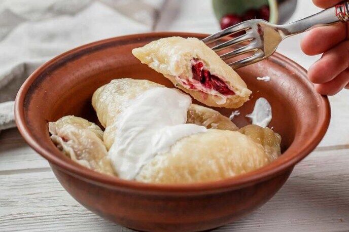 Recipe for steamed dumplings with cherries