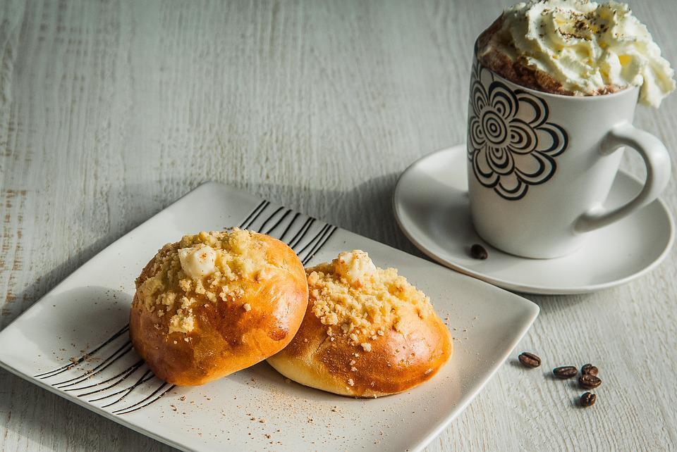 Better than pies: delicious buns with poppy seeds and blueberries in milk