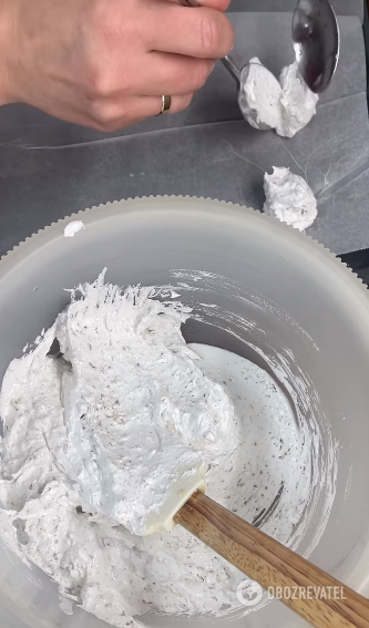 Domowe kruche ciasteczka bez mąki i masła: jak je zrobić