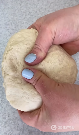 Quick pita bread in a frying pan: you need only 4 ingredients