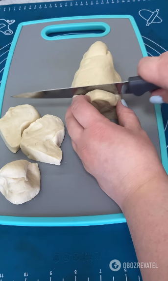 Quick pita bread in a frying pan: you need only 4 ingredients