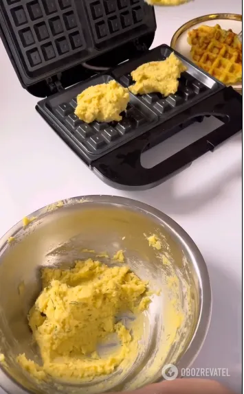 Crispy waffles from yesterday's mashed potatoes: how to cook a budget dish