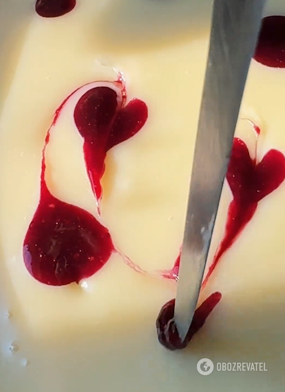 What delicious pastries to make with blueberries: very fluffy dough and snow-white icing on top